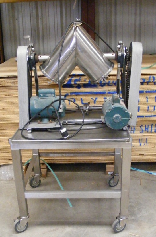 ***SOLD*** 8 Qt. used, Patterson Kelley V Twin Shell, Liquid-Solids Blender.  Stainless Steel.  Unit has intensifier bar. PK# LB-10231. Bar drive is 1 HP, 3450 RPM, 115/230 v, 1 ph. Blender drive is 1/4 HP, 1725 rpm 115/230 volt. Rated 250 #/cu.ft. Laboratory blender, pilot scale blender.